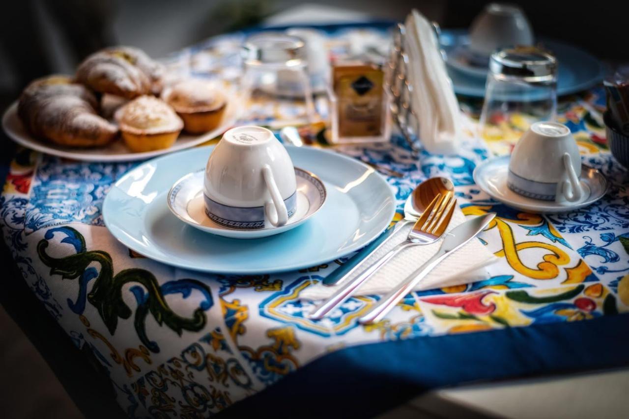 Le Colonne Bed and Breakfast Racale Buitenkant foto