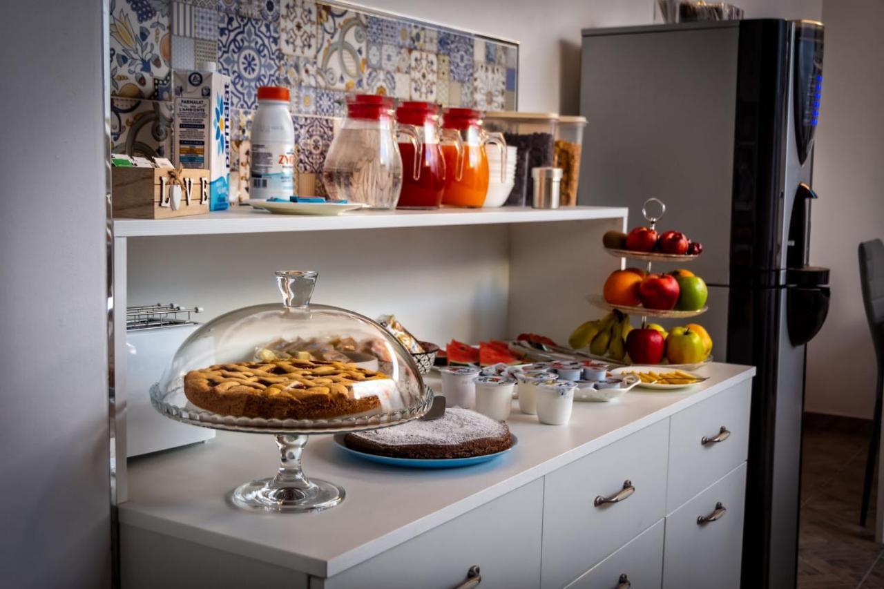 Le Colonne Bed and Breakfast Racale Buitenkant foto