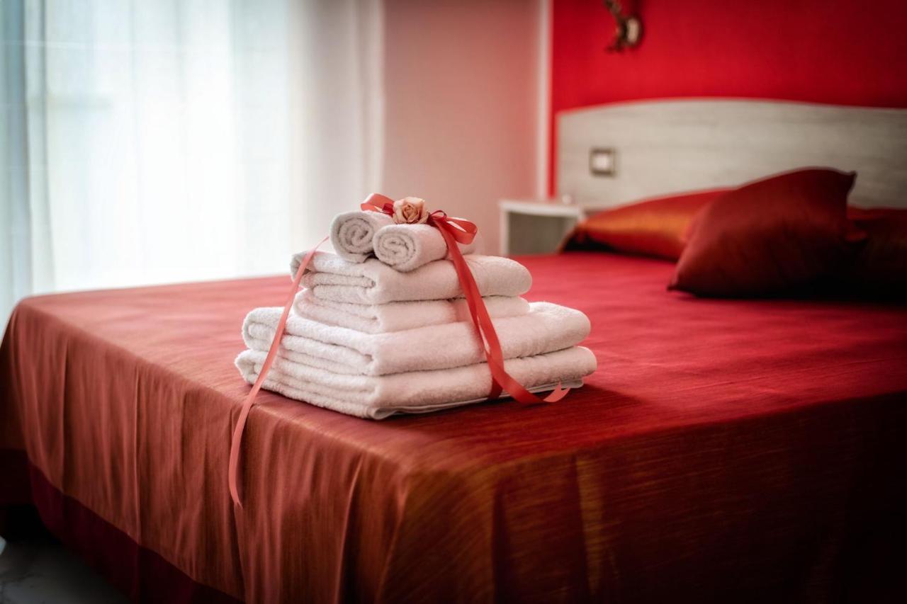 Le Colonne Bed and Breakfast Racale Buitenkant foto