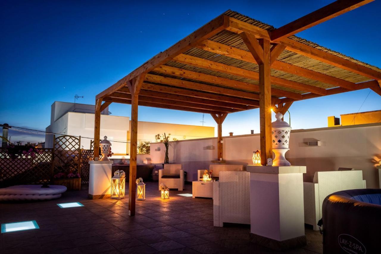 Le Colonne Bed and Breakfast Racale Buitenkant foto